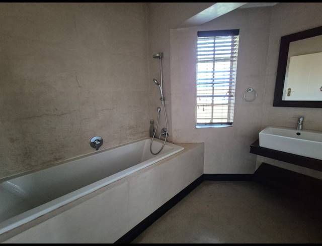 4 BEDROOM HOUSE FOR SALE IN VANDERBIJLPARK SW 5